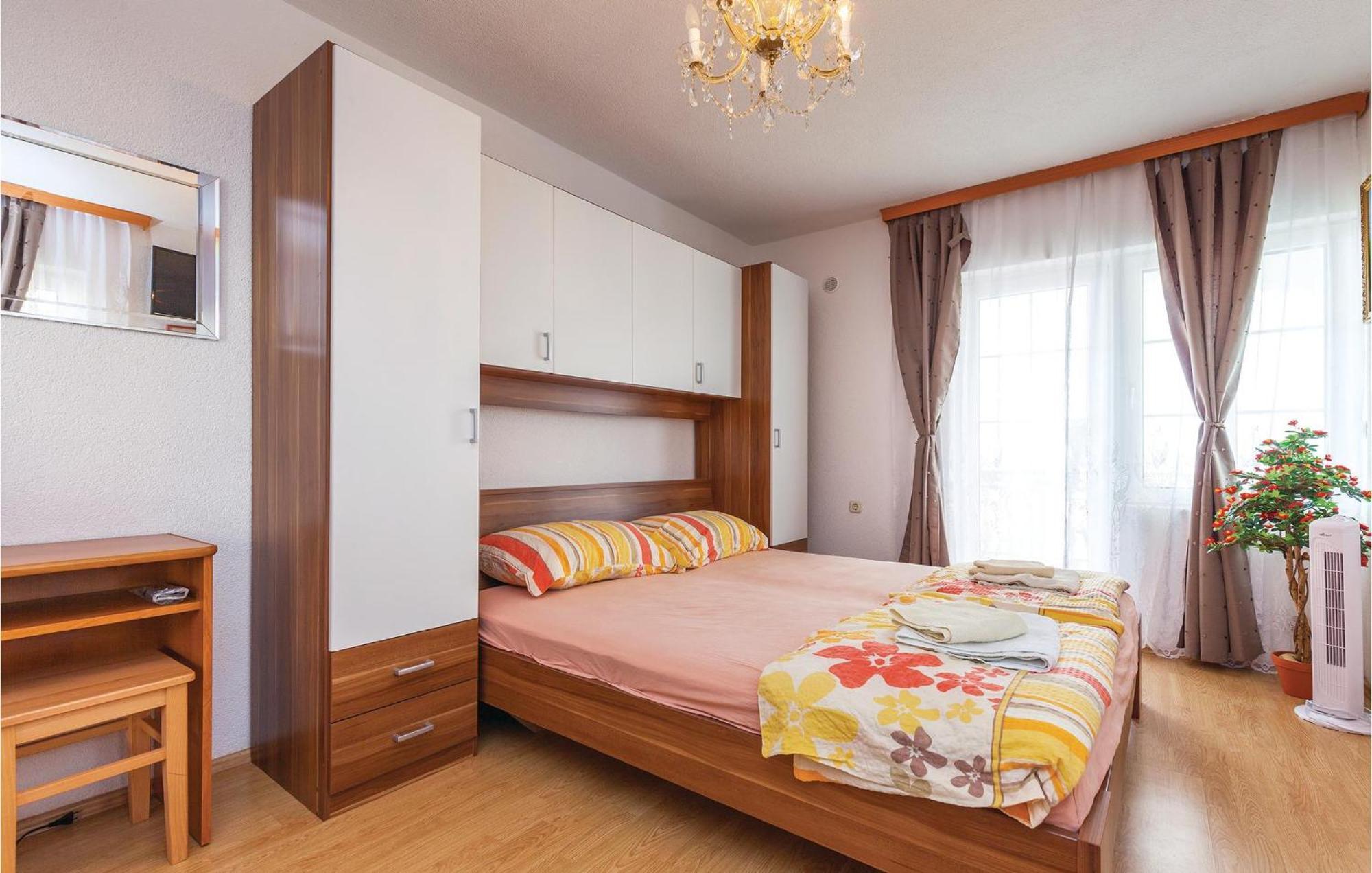 Stunning Apartment In Crikvenica With Wifi Exterior foto